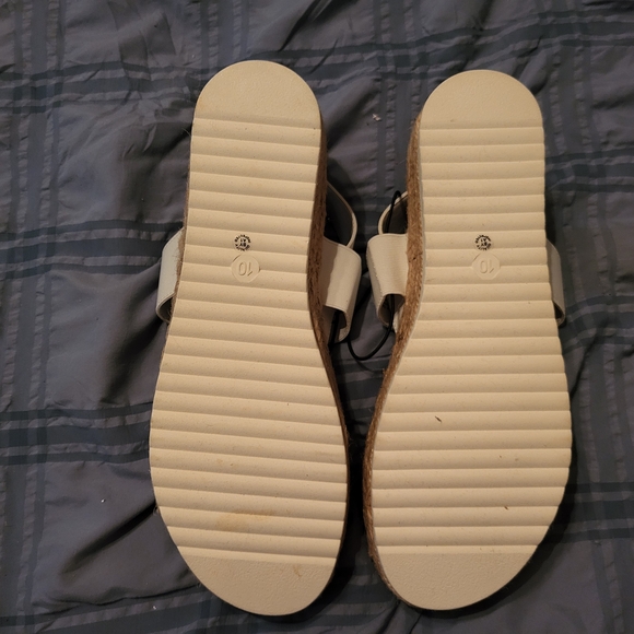 Platform Sandals - Picture 5 of 6